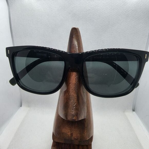 Kenneth Cole Reaction Black Sunglasses - Picture 1 of 12